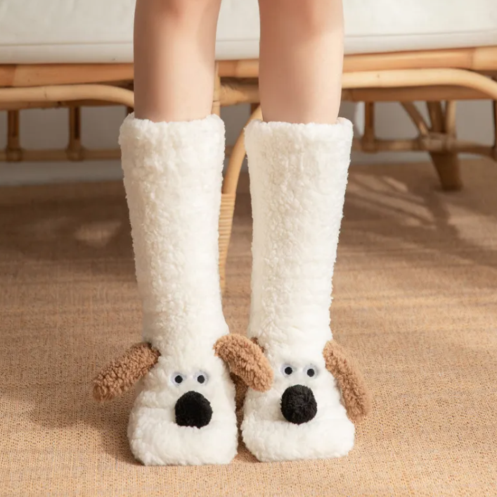 Calcetines de perro de felpa para mujer