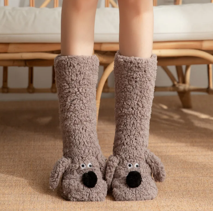 Calcetines de perro de felpa para mujer