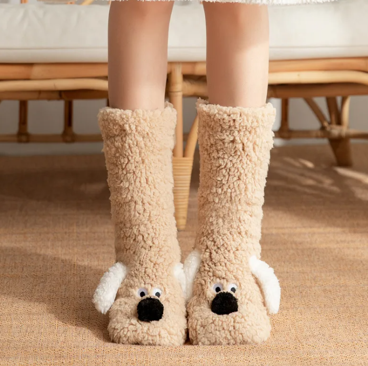 Calcetines de perro de felpa para mujer