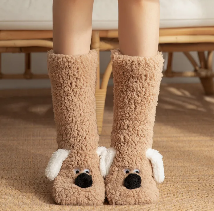 Calcetines de perro de felpa para mujer